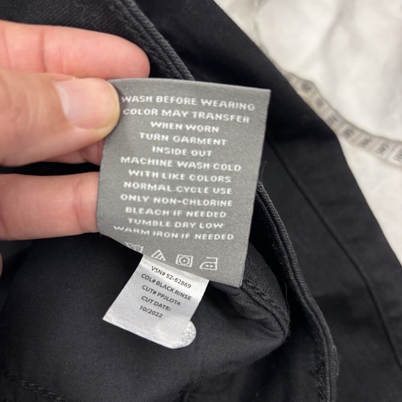 NEW Torrid Jeggings Stretch Shorts Black Womens Size 18 Denim 3 Button Jorts - Picture 9 of 9